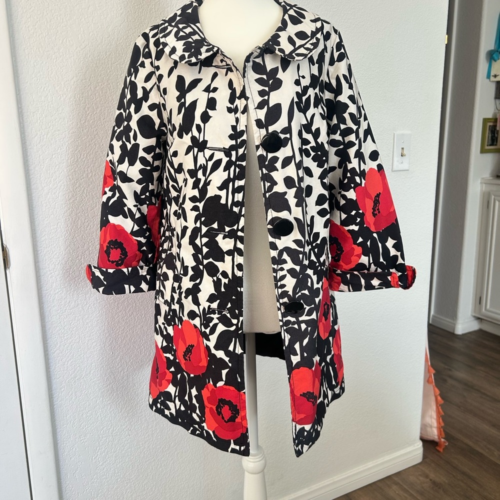Ambition Black and Red Floral Trench Coat women’s size small. Mid length